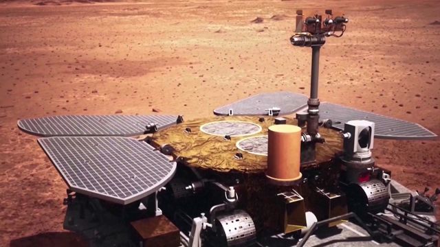 Китайский марсоход «Чжужун» приступил к исследованию планеты.
