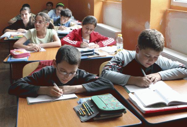 Iniţiativa are scopul de a forma o atitudine adecvată a elevilor faţă de simbolurile de stat