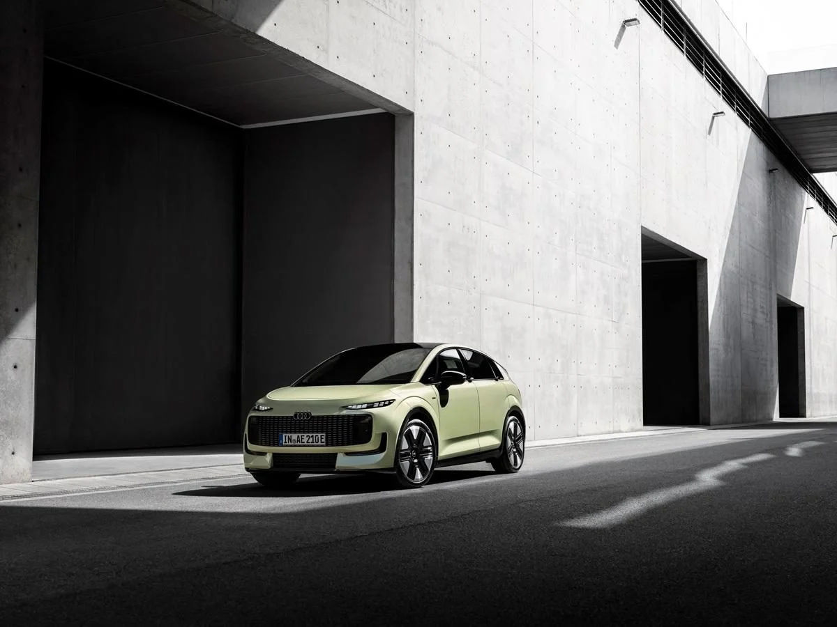 Audi полностью рассекретила компактный хэтчбек A2 e-tron.