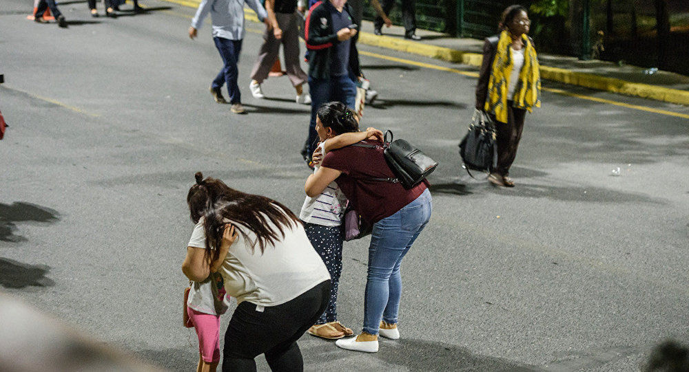 Premierul susţine că este important ca lupta cu terorismul să continue și mai puternic. Foto: Ozan köse