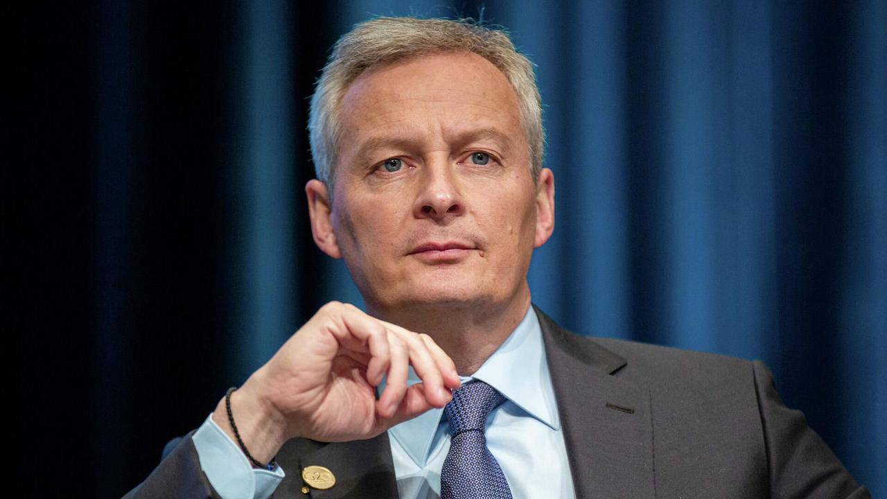 Франция ведет переговоры с ОАЭ о замещении российской нефти и дизельного топлива.