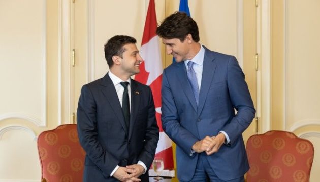 Президент Украины Владимир Зеленский провел телефонные переговоры с премьером Канады Джастином Трюдо.