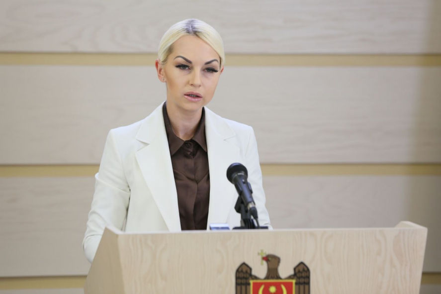 Таубер: Ради 50 евро родители будут с тревогой в глазах ожидать, когда ребенок вернется домой.