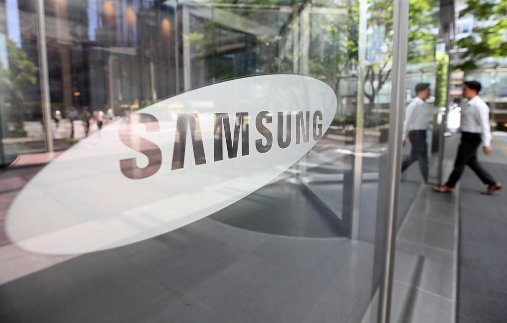 Samsung может представить второй складывающийся смартфон в начале 2020 года.