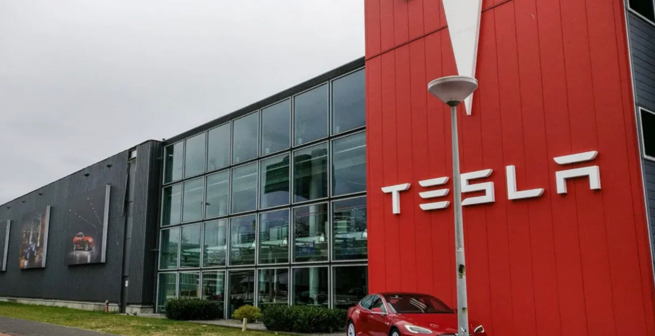Tesla a început producția noului model mult așteptat.