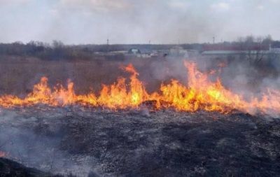 В Чернобыльской зоне масштабный пожар: горят десятки зданий.