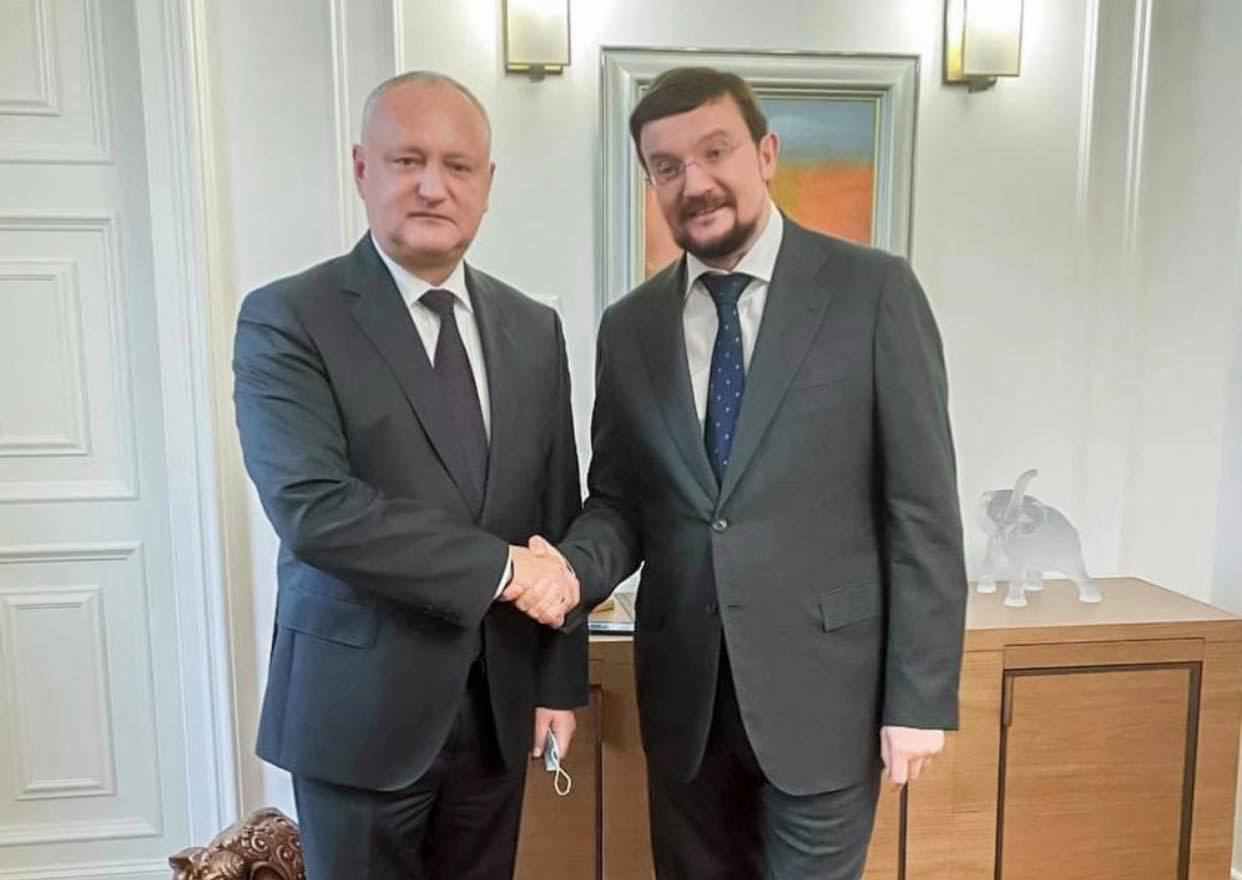 Репик, финансировавший Ассоциацию Додона, зарабатывает миллиарды в Мариуполе.