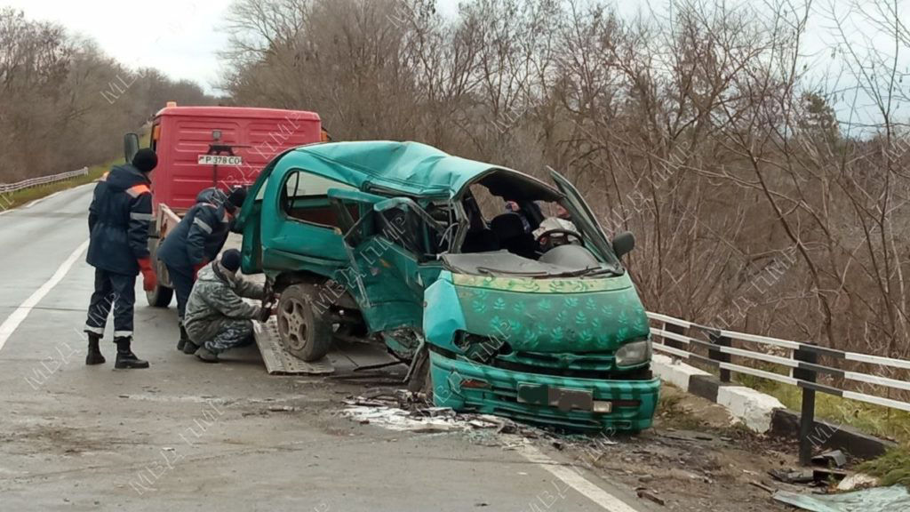 Двое погибли и трое в реанимации в результате ДТП в Рыбницком районе.