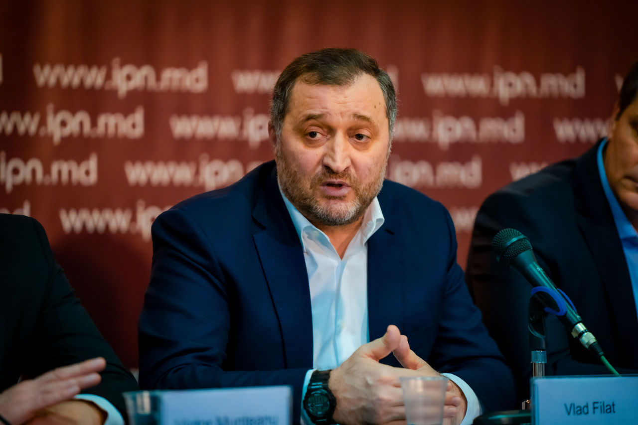 Бывший премьер-министр Влад Филат.