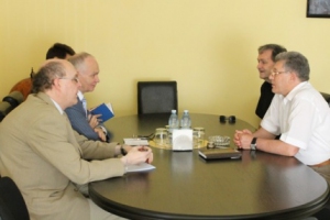 Mihai Ghimpu a solicitat sprijinul Ambasadorului Rusiei în soluţionarea paşnică