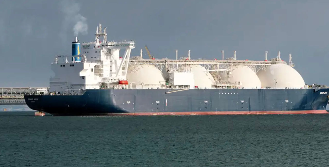 Парламент ЕС поддержал запрет на газ и нефть из России с 2026 года.