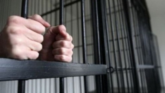  Încă doi vameşi din cei patru reţinuţi pentru contrabandă de ţigări au primit 30 de zile de arest.