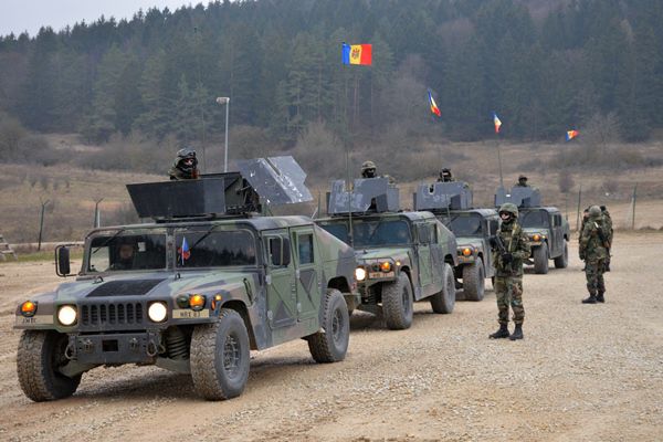 Военнослужащие Нацармии примут участие в учениях Platinum Eagle, используя 12 единиц транспорта типа HMMWV. Фото: army.md.