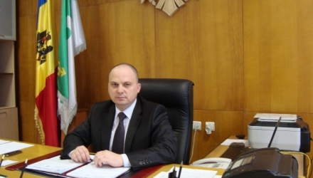 Președintele raionului Edineţ și membrul PCRM, Oleg Scutaru, riscă să-și piardă funcția.