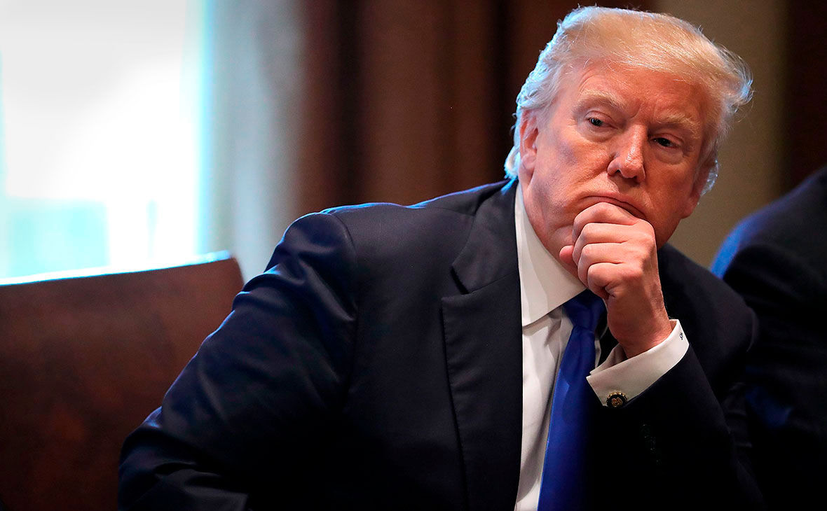 Трамп снова пригрозил странам БРИКС пошлинами в 100% за создание единой валюты.