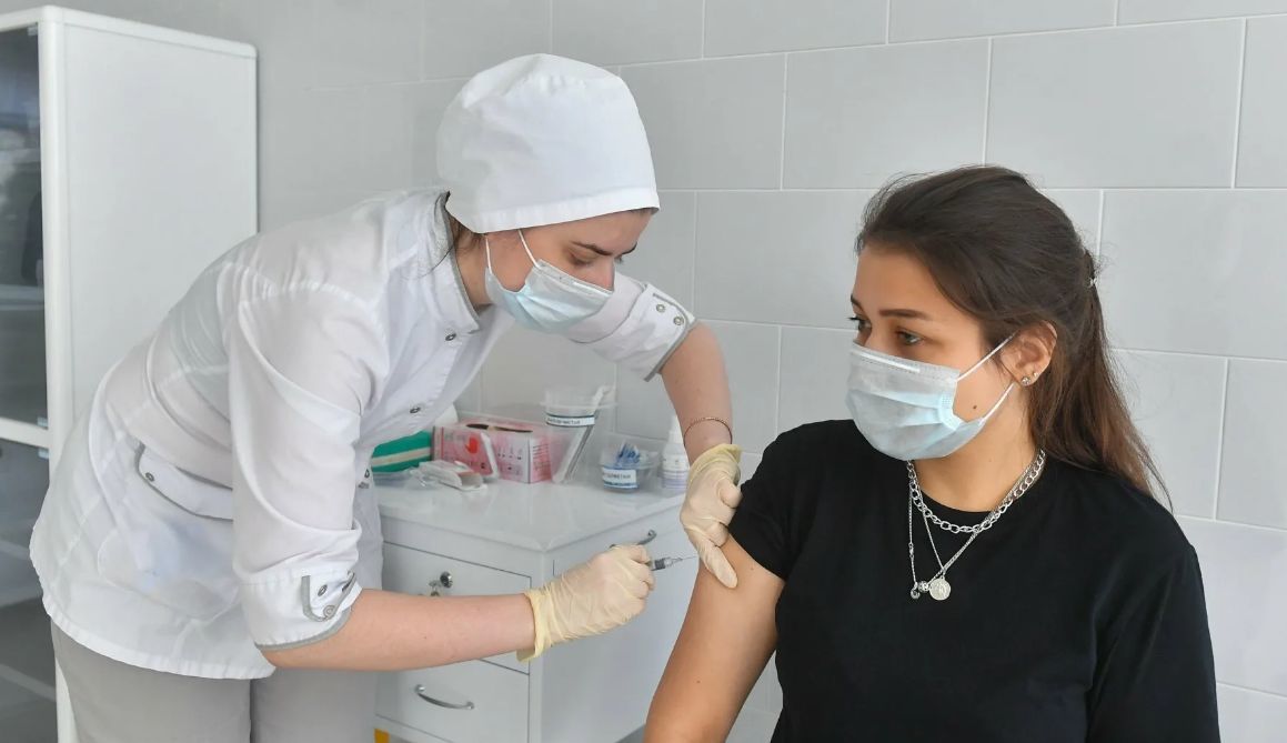 Врачи хотели бы третью прививку, но Молдова не может себе это позволить.