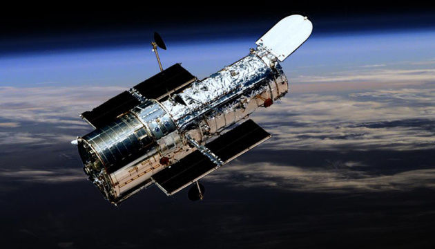 Hubble обнаружил галактику, похожую на булочку с корицей. Фото: ukrinform.ru.