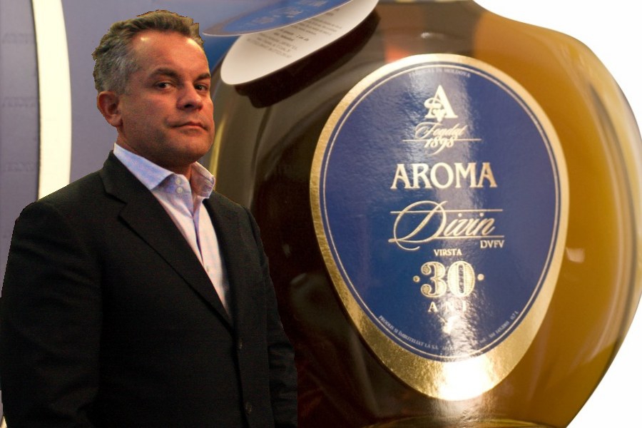 Судиться из-за долгов с Aroma решил только Victoriabank, который контролируется олигархом и вице-председателем демпартии Владимиром Плахотнюком.