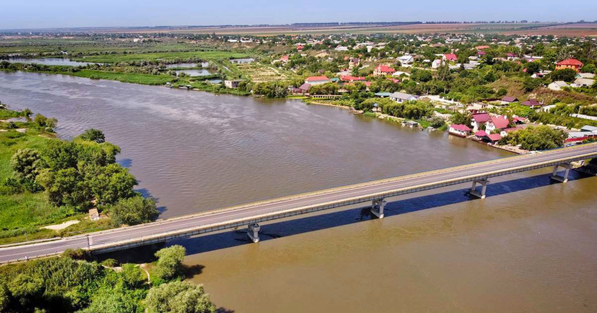 В Одесской области начинается срочное строительство временного моста через Днестр.