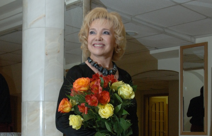 Певица Екатерина Шаврина госпитализирована с тяжелыми травмами после лобового ДТП в "новой Москве".