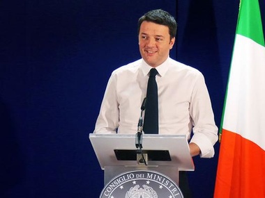 Pe 1 iulie, Italia preia de la Grecia preşedinţia Consiliului Uniunii Europene, unde sănt reprezentate guvernele în procedura de luare de decizii UE.