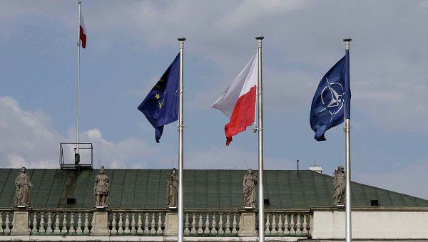 Польша рассматривает вопрос о том, чтобы попросить НАТО разместить ядерные вооружения на ее территории.