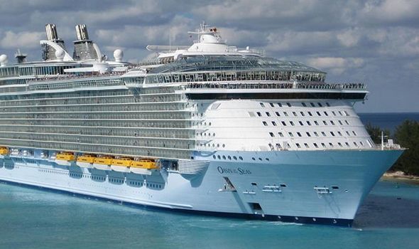 Корабль под названием Oasis of the Seas пришвартовался в порту Фалмут на Ямайке.