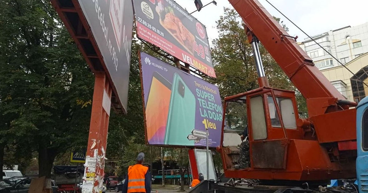 O inventariere a panourilor și dispozitivelor publicitare se desfășoară la Chișinău.