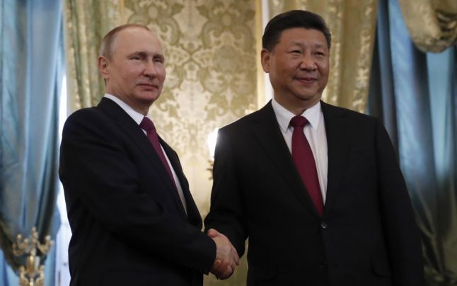 Liderii Rusiei şi Chinei strâng legăturile în faţa SUA. 