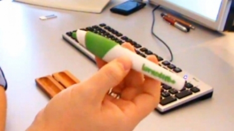 Cei care folosesc pixul atunci când scriu au la dispoziţie două opţiuni pentru setarea instrumentului de scris.