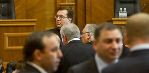 PLDM nu era pregătit marţi să voteze pentru demiterea lui Lupu, iar comuniştii s-au enervat şi au părăsit şi ei şedinţa.