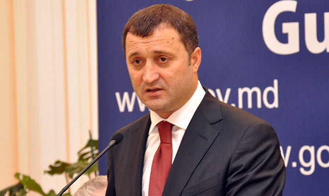 Филат говорит, что ему удалось избавиться от лишних килограммов, при этом он добавляет, что причина не в стрессе, связанном с политическим кризисом.