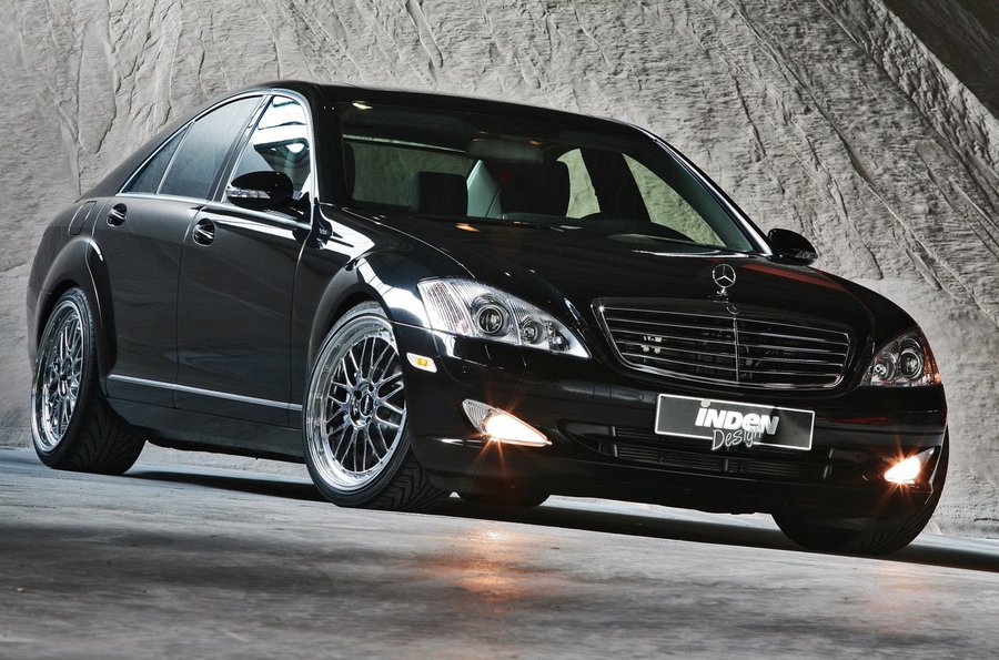 Mărcile de autoturisme Mercedes-Benz le trezesc moldovenilor emoții pozitive. Foto:katalogavto.com
