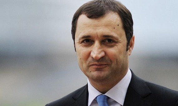 Премьер отметил, что если в 2009 году страна была в полной международной изоляции, то за последние три года удалось достичь успехи в этом отношении.
