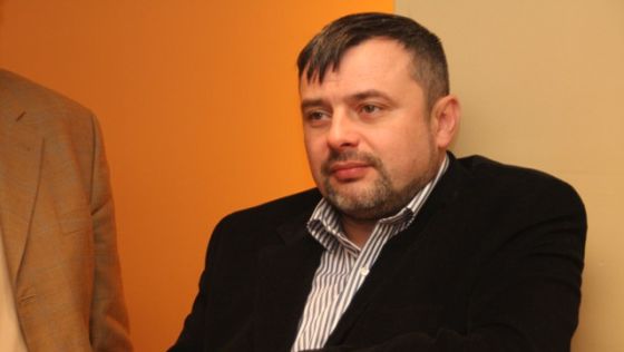  De asemenea, aceştia susţin că ajutorul umanitar şi venit din Ucraina ar fi fost repartizat pe criterii politice.