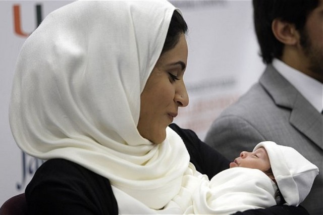 Femeia, care este din Qatar, a primit, în 2007, un lob de ficat, pancreasul, stomacul, intestinul subţire şi intestinul gros.