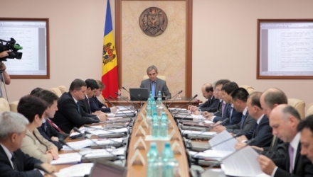 Tototdată, şeful de la Agricultură a declarat circa 120 de mii de lei obţinuţi din salariu şi activitatea didactică.