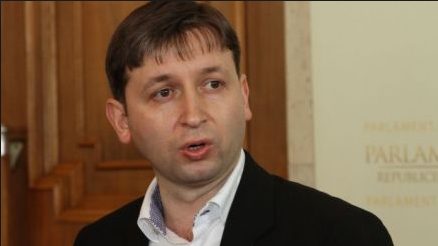 Reșetnicov susține că Rusia trebuie respectată pentru astfel de poziţii. 