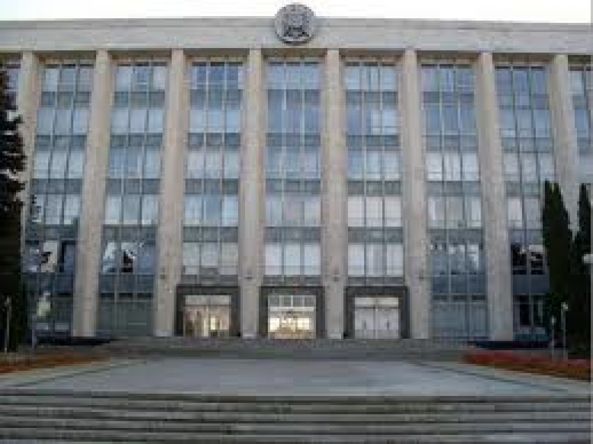 Mocan a menţionat că obiectivul Guvernului este de a oferi toate serviciile publice prin internet şi tehnologiile mobile până în 2020