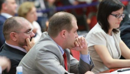 Inițiativa legislativa urmează a fi discutată în comisiile parlamentare și apoi propusă Parlamentului spre aprobare.