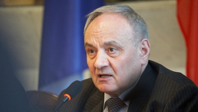 Timofti a dezvluit în cadrul aceluiași interviu că își dorește o guvernare de centru-dreapta, aşa cum a fost până acum.
