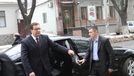 Din partea liberalilor a venit Ion Hadârcă și Valeriu Muntean.