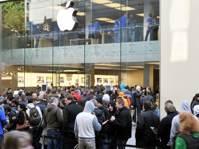 Apple este compania cu cea mai ridicată valoare de piaţă din lume, de circa 550 miliarde de dolari