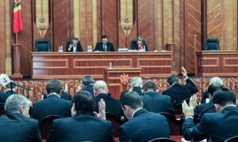 Propunerea a  fost acceptată cu votul a 52 de deputați.