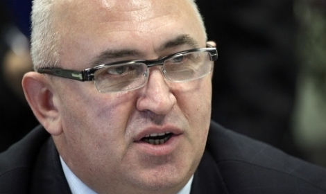 Gurău a declarat că pierderile înregistraste în ultimele luni de bancă ar fi fost provocate intenţionat.