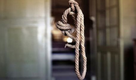 Tânăr de 29 de ani găsit spânzurat în propria locuinţă. Foto: jurnal.md