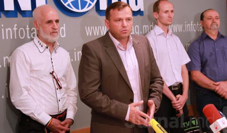 Члены Платформы «Достоинство и Правда».