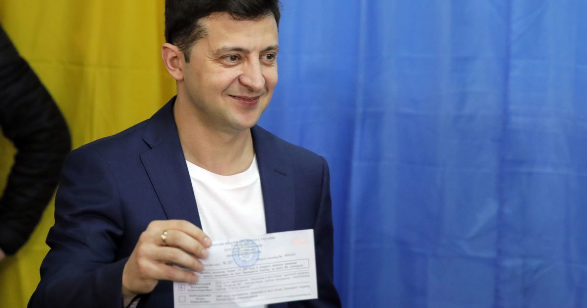 Суд признал Зеленского виновным в незаконной агитации.
