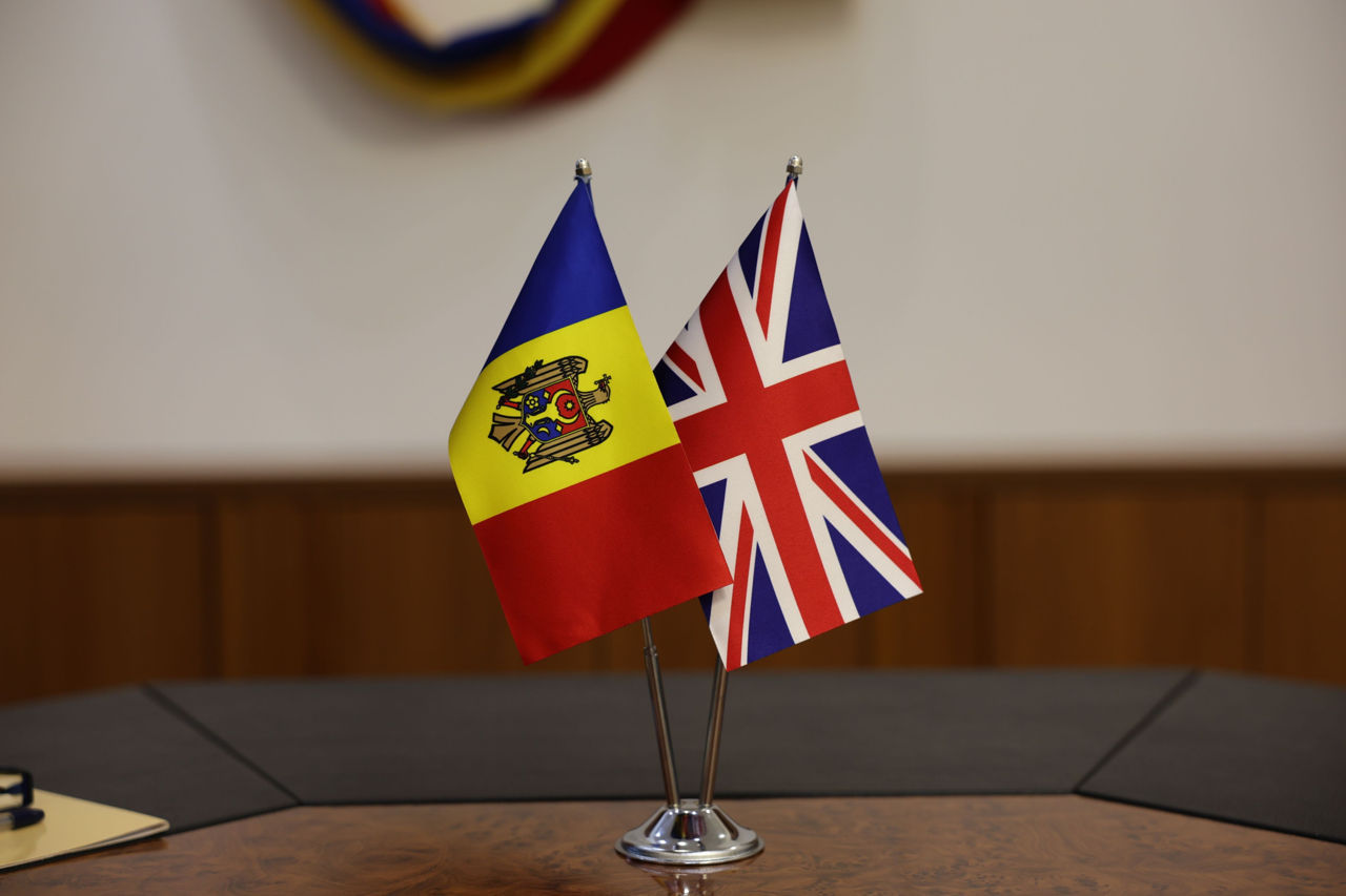 Moldova și Regatul Unit au semnat un acord privind returnarea migranților ilegali.