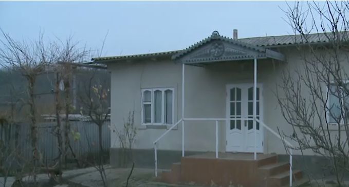 На месте убийства жителя села Ивановка нашли орудие преступления.